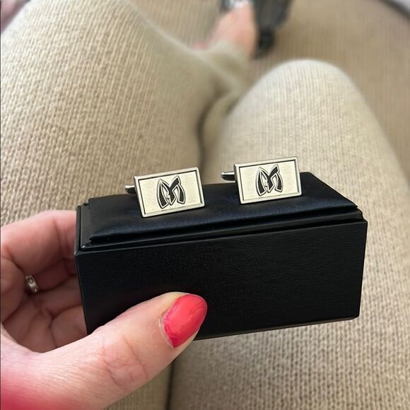 New Mishumo Silver Rectangular Cufflinks - Picture 6 of 7